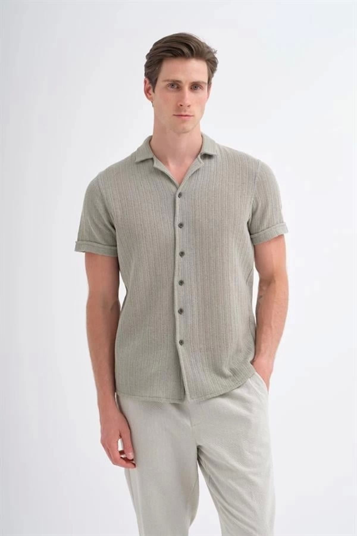 Lale Moda 2002 Örme Apaş Yaka Kısa Kollu Erkek Gömlek Bej