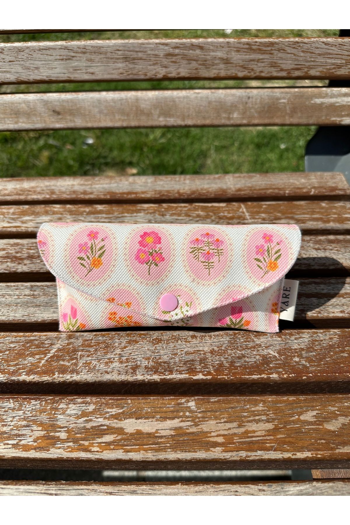 Yare Atelier Güneş Gözlüğü Kılıfı, Desenli Güneş, Numaralı Gözlük Taşıma Kılıfı Çıtçıt Kapaklı Tasarım