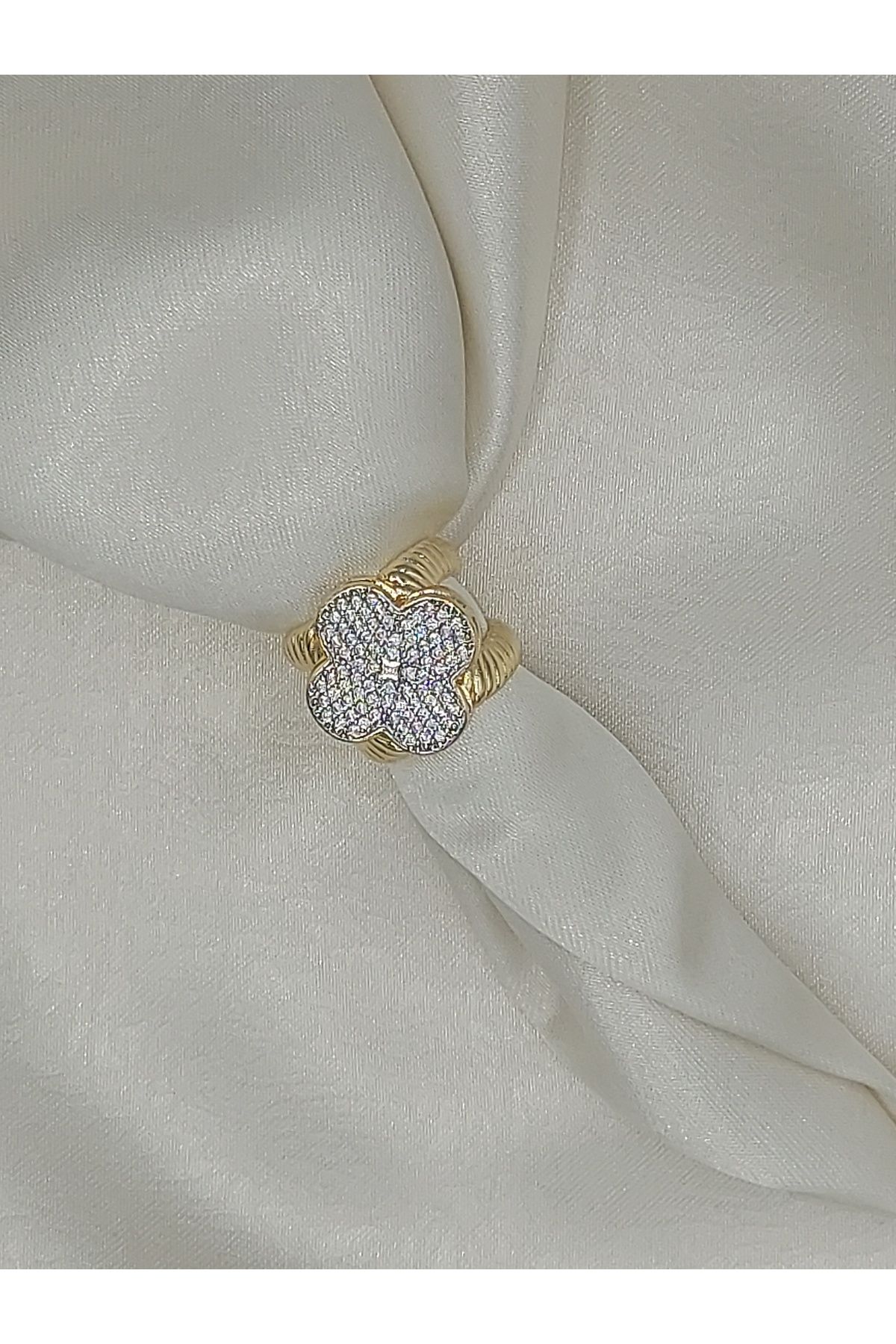 Butik Çelik Çiçek Yüzük