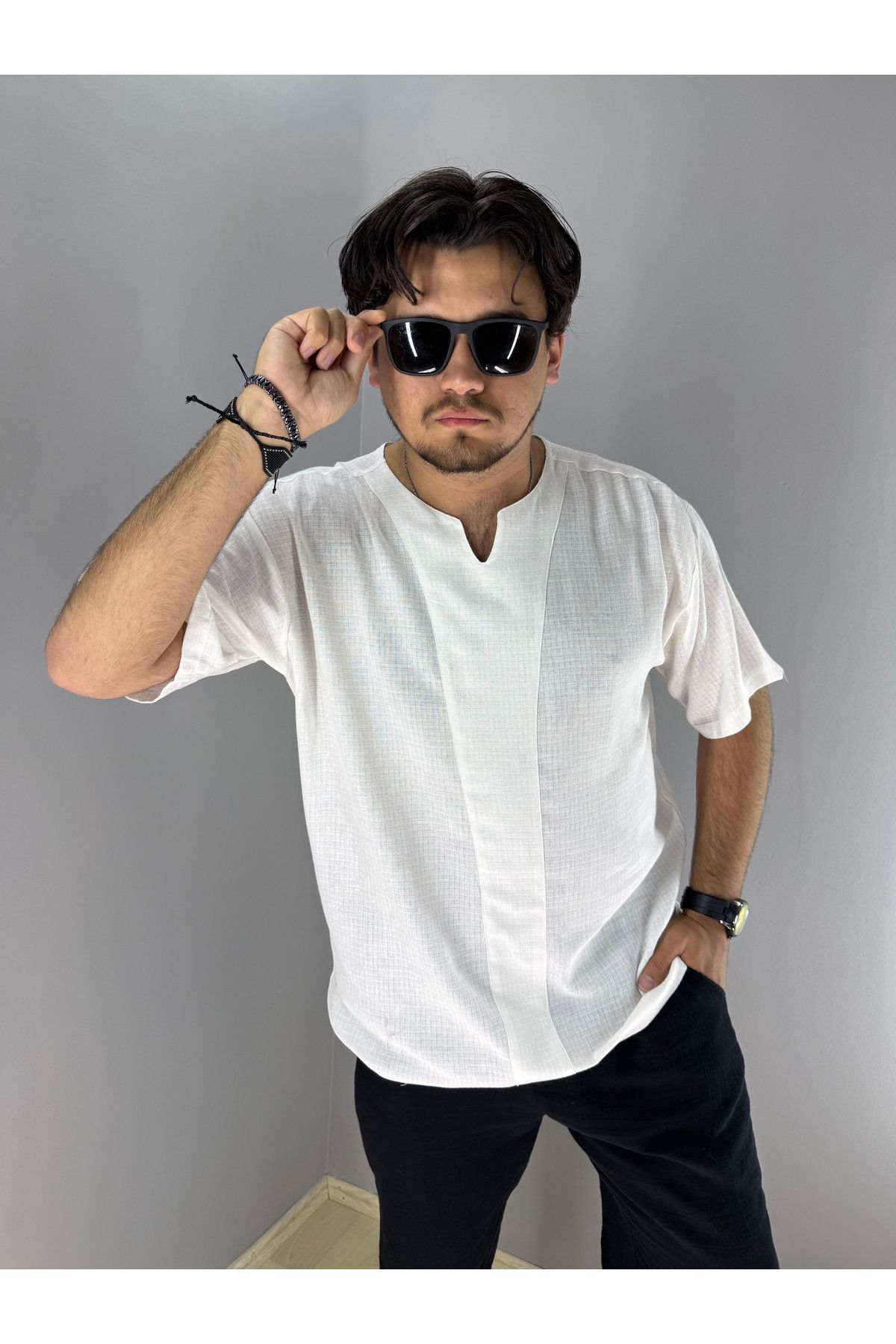 MARESHAL Armut Yaka Keten T-Shirt (Beyaz)