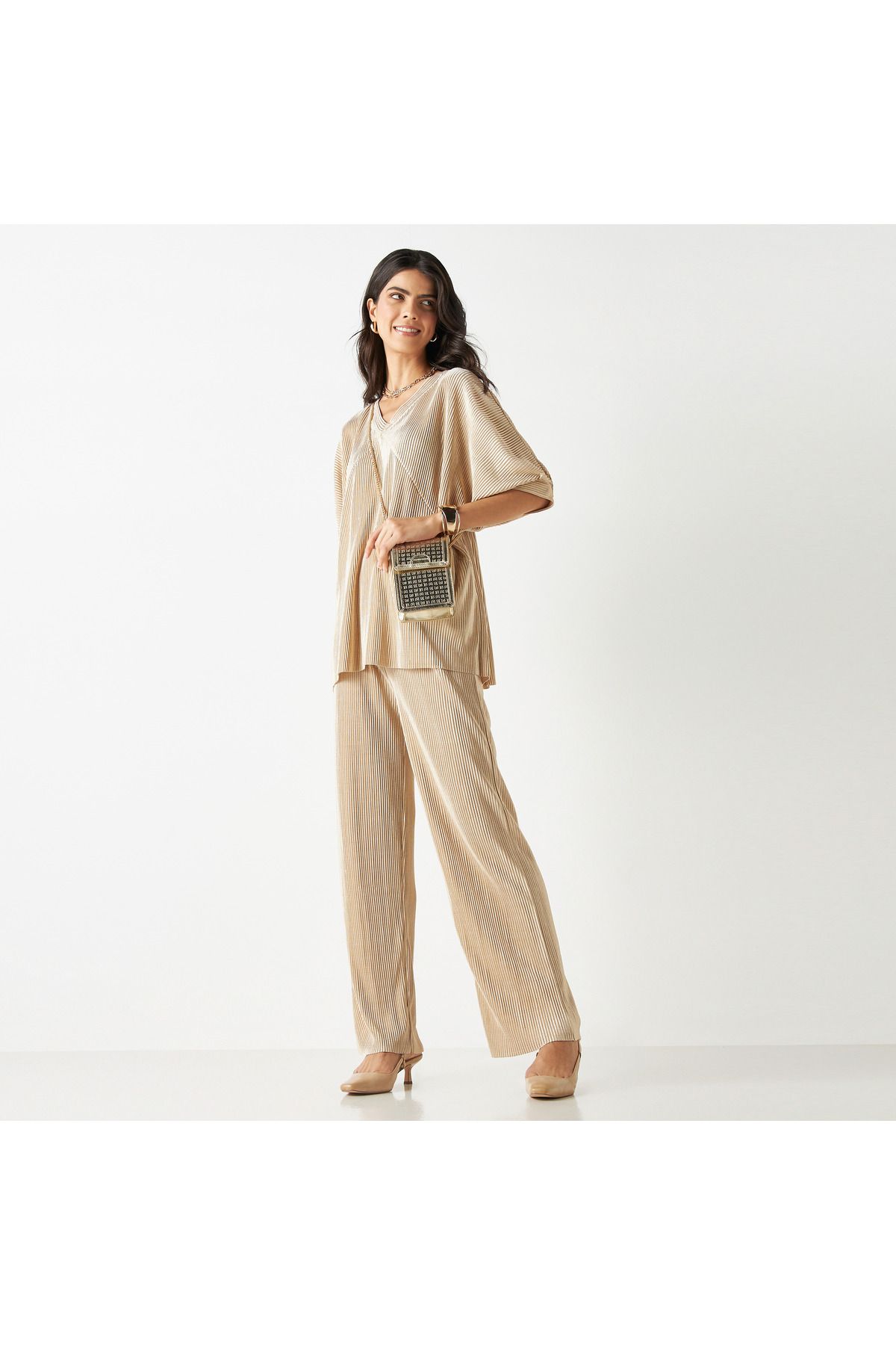 FAV-Textured Lurex Top with V-neck and Extended Sleeves 2