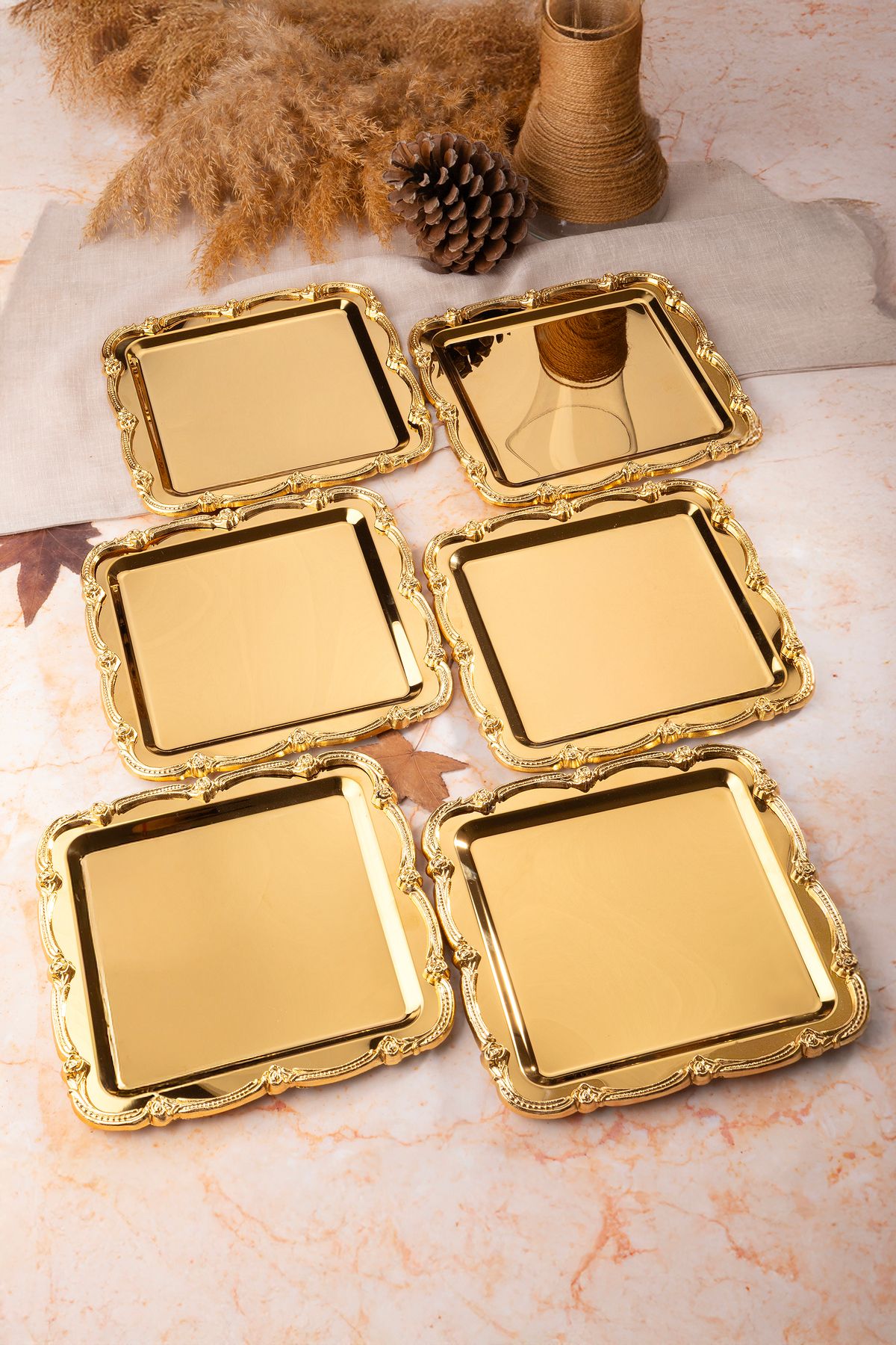 NEWTREND Züccaciye 6'lı lüx Gold Döküm Gül Çerçeveli Gold Kare Nişan,Çeyiz,Kahve,Çay Sunum servis Tepsisi