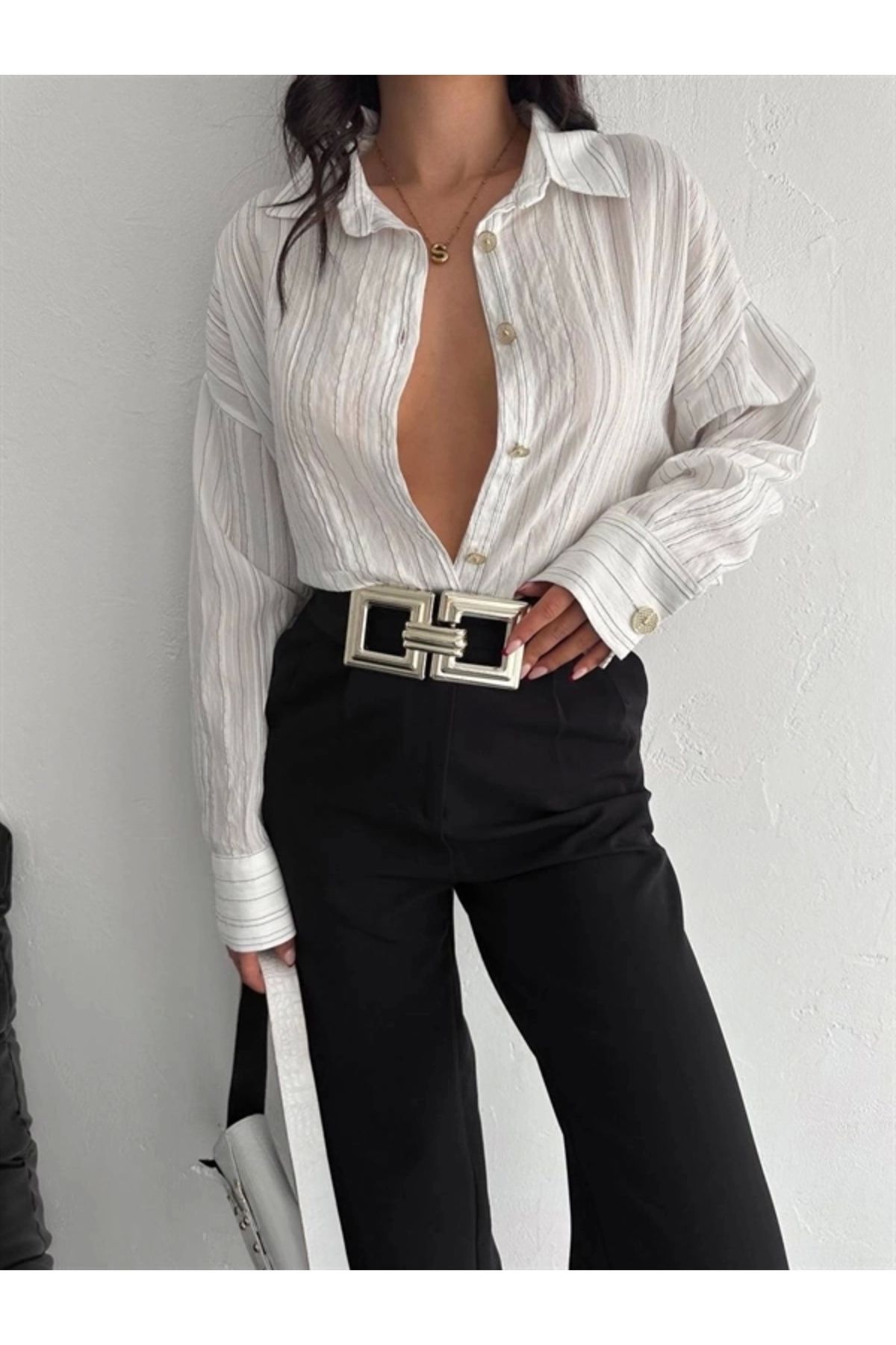 Lale Moda Çizgili oversize gömlek