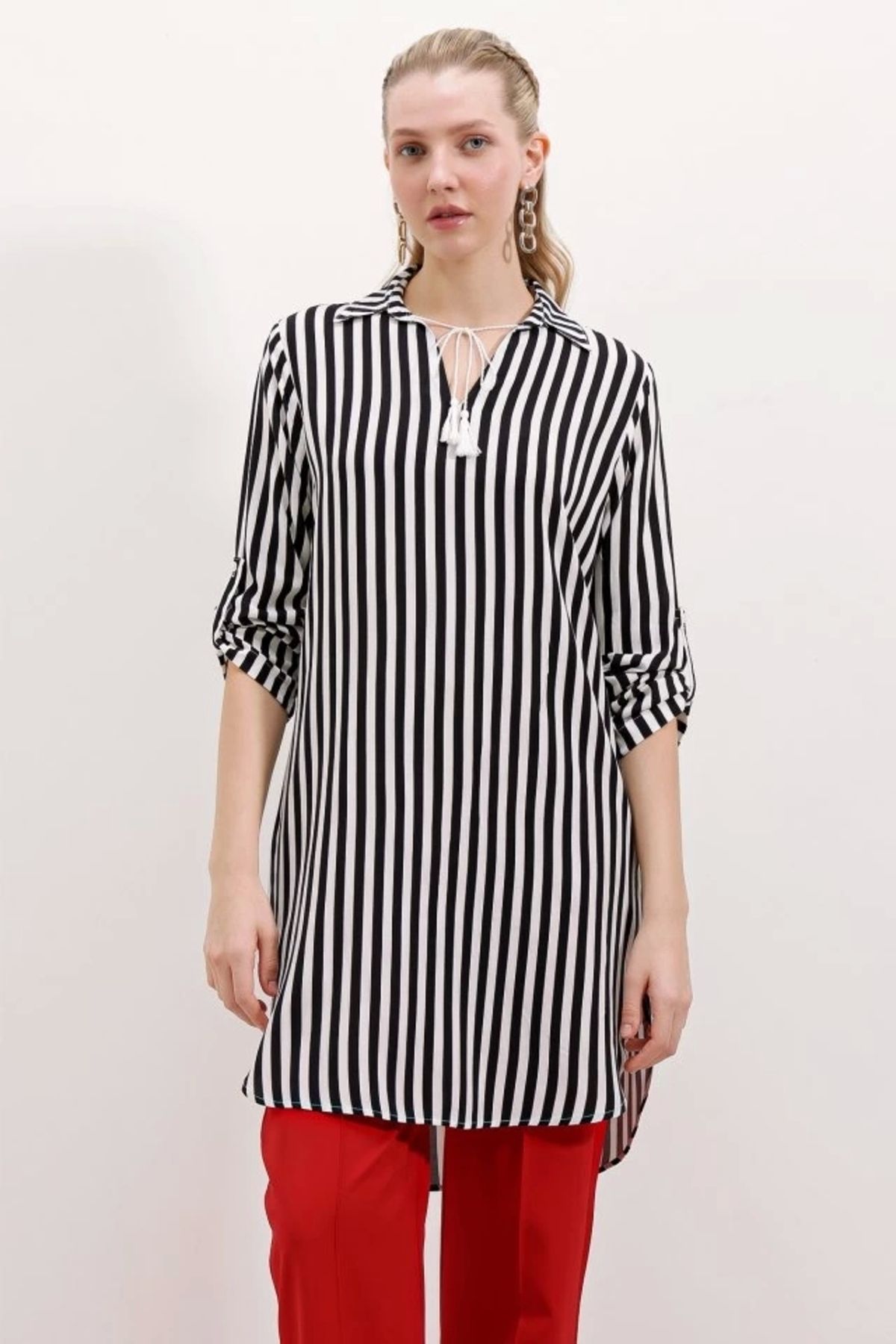Butik 5613 Yaka Bağcıklı Çizgili Tunik - Siyah