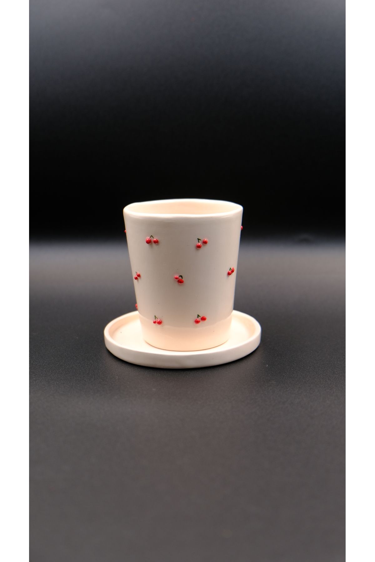 wugu El Yapımı Kirazlı Seramik Espresso Bardağı Ve Tabağı