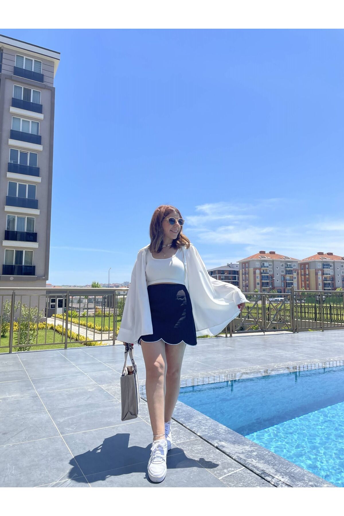 ChicAura Sharmi Dökümlü Beyaz Gömlek