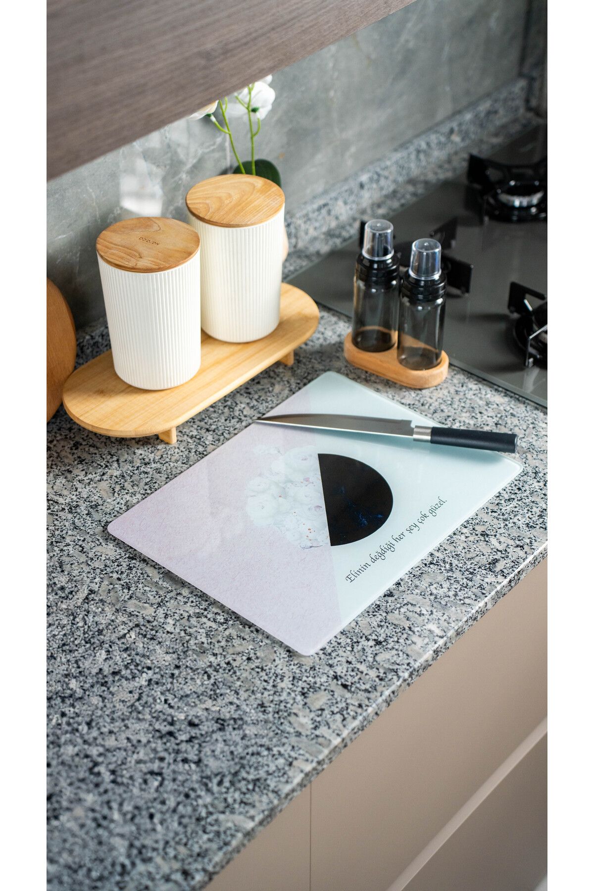Modernizmo Temperli Cam Kesme Tahtası-Cam Sunum Tablası 30x40cm 301