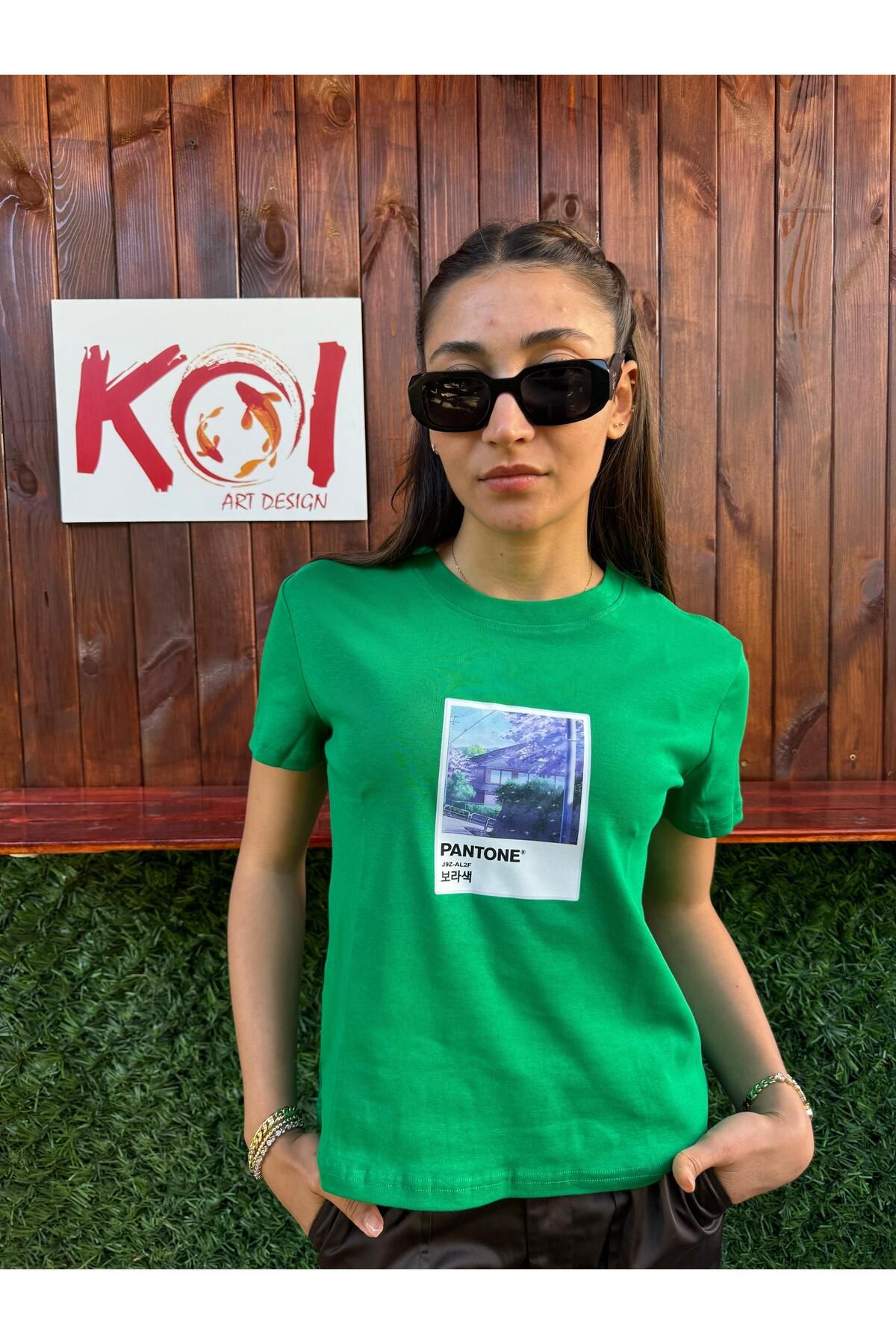 Butik pantone j9z / Kadın siyah Renk T-Shirt