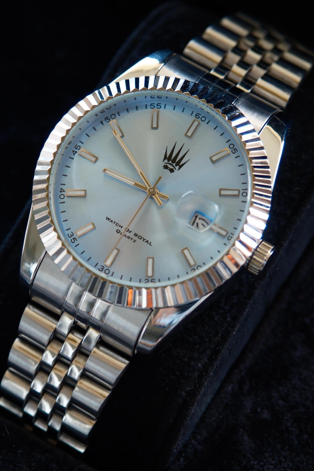 ساعت مچی طلایی زرد کرست لاین