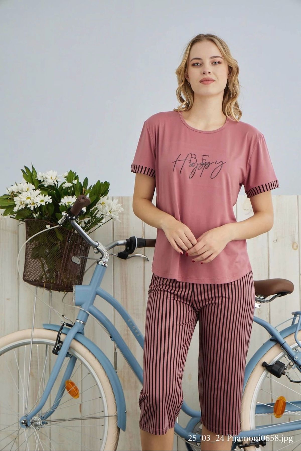 Pijamoni Kadın Milan Kumaş Bisiklet Yaka Kaprili Pijama Takımı - 7610