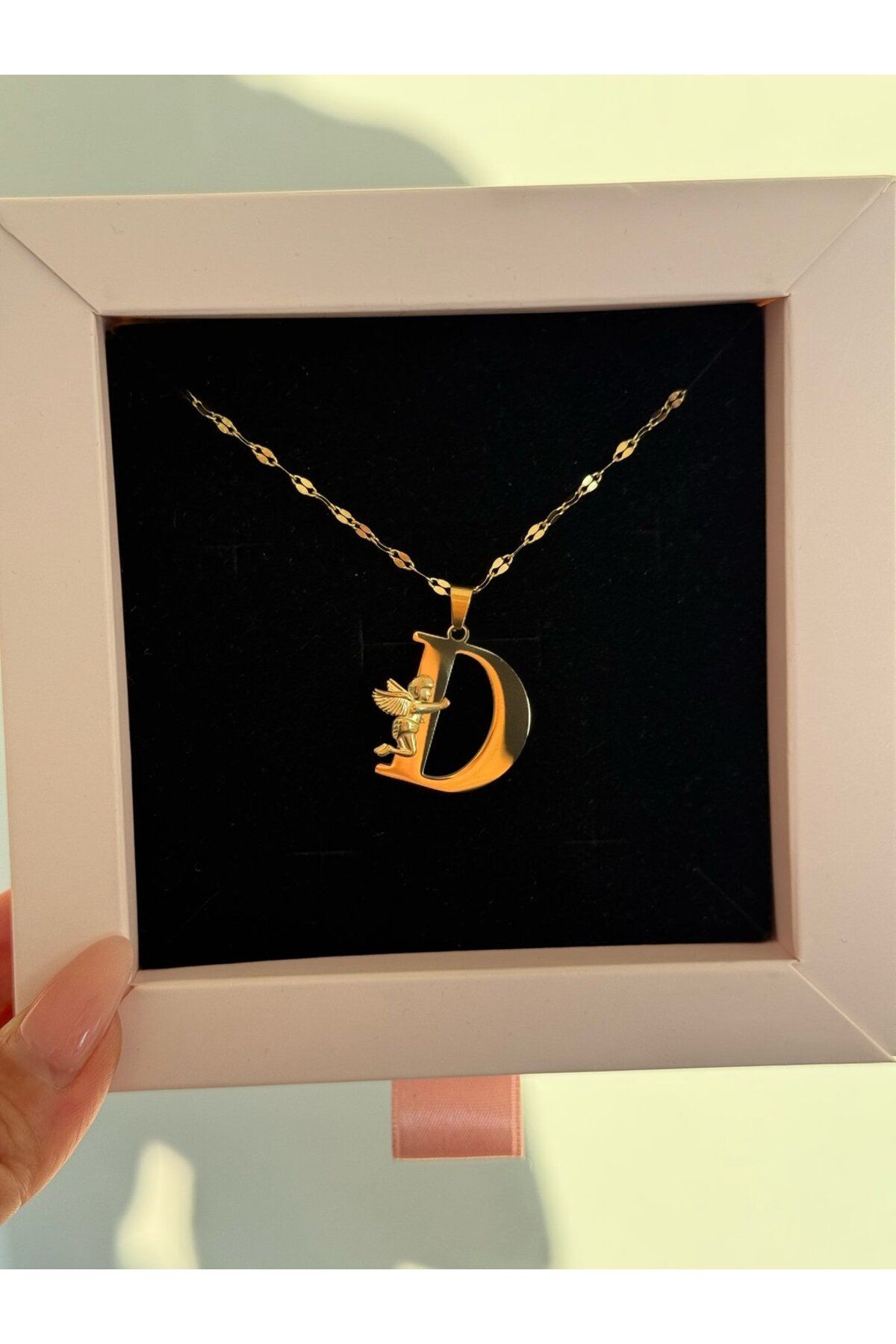 h&b design jewel Çelik Melek Detaylı D Harfli Kolye