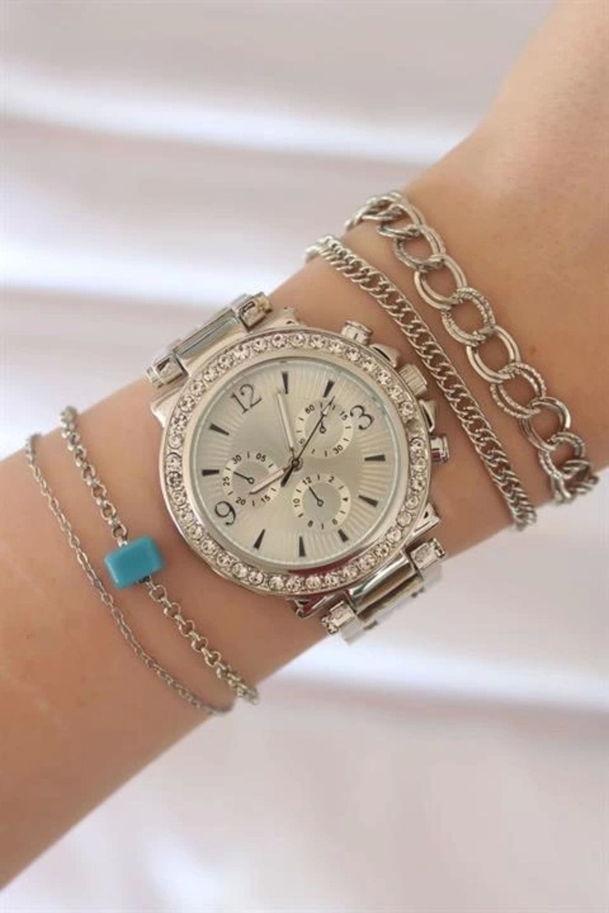 Lale Moda Gümüş Renk Metal Zirkon Taşlı Saat ve Bileklik Kombini