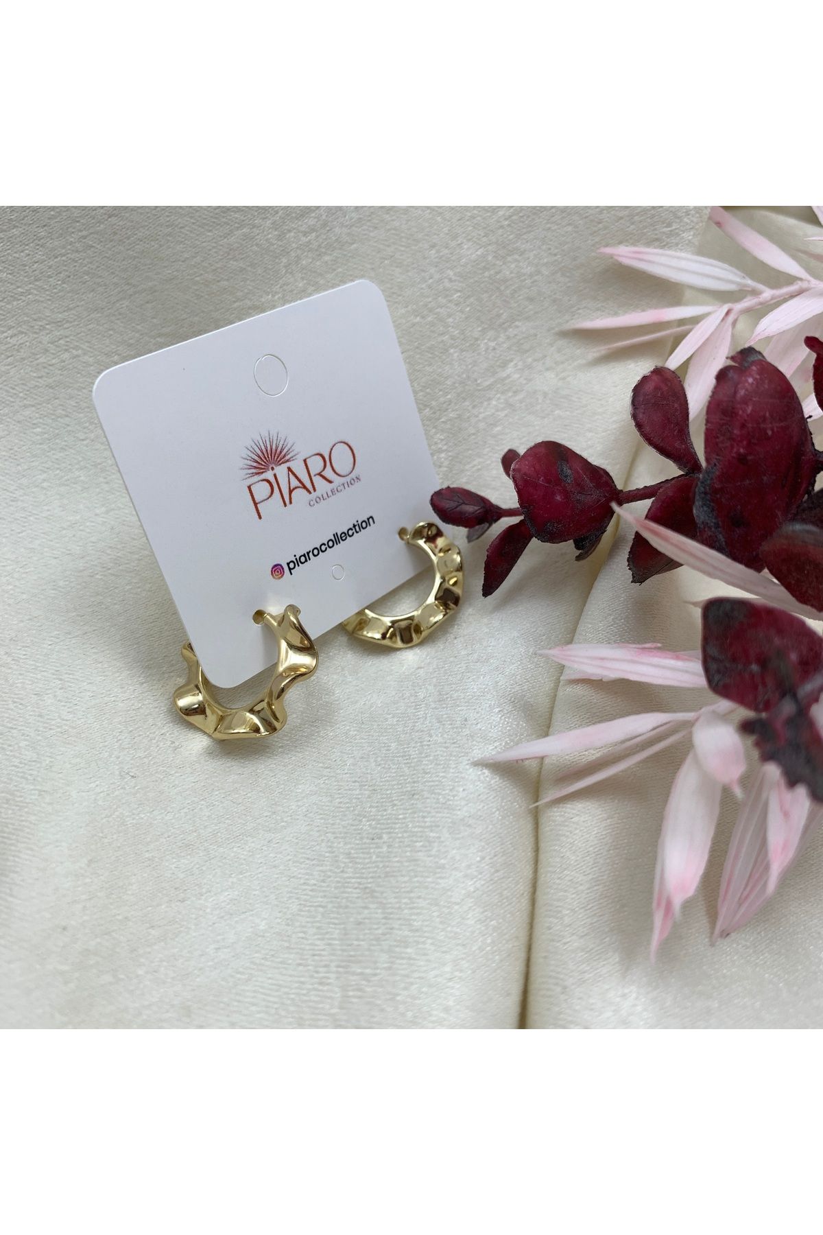 Piaro Collection Fırfır Model Çivi Küpe