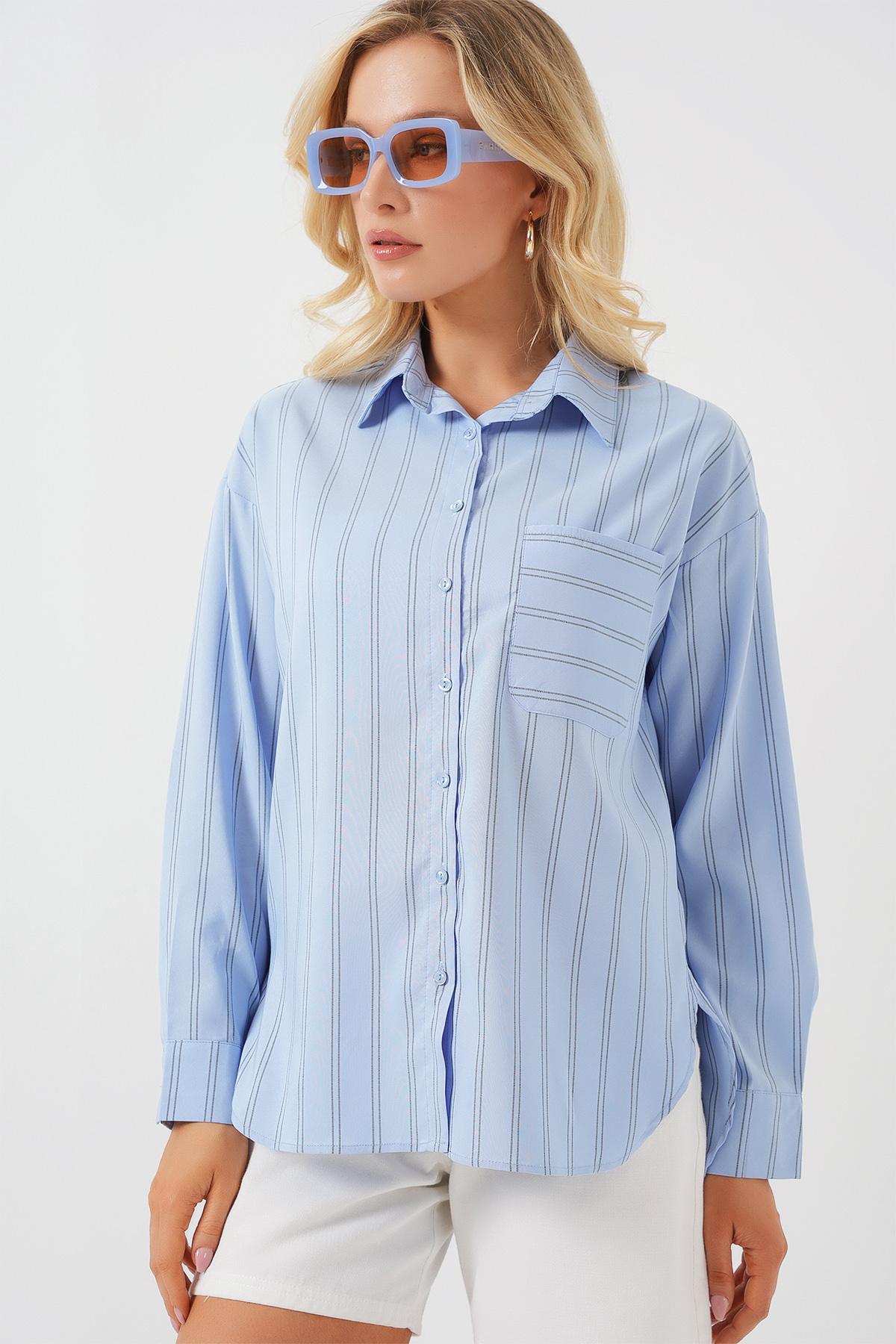 Bigdart-20143 Oversize Shirt with Pockets - Blue 3