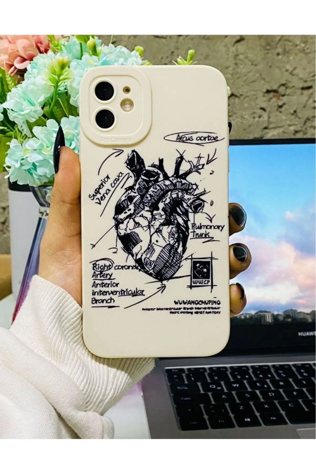 LUXKLAS İPhone 11 kanaman krem ,kalp baskılı darbelere karşı tam koruma kılıf