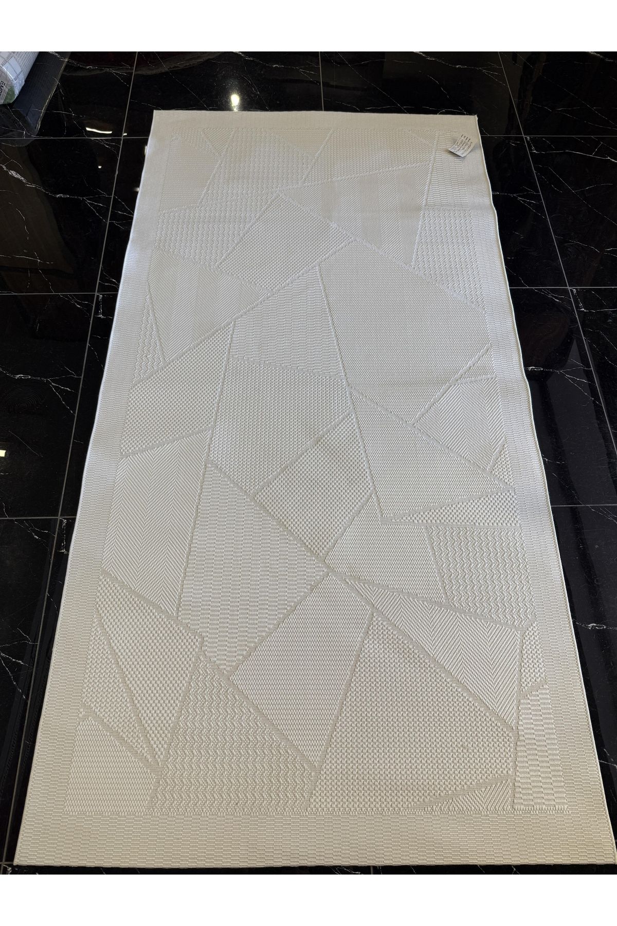 Eko Halı Eko Mono MNO LUX 01 White Hav Toz Vermez Kaymaz Tabanlı Şık Kilim