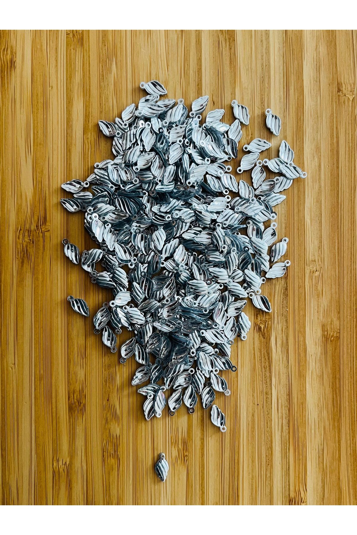 Öztürk Yazma, Abiye, Halhal, Bileklik, Kolye. Pleksi KALIN Plastik El Işleme Pul. 20gr. Tahmini: 280-290 ad