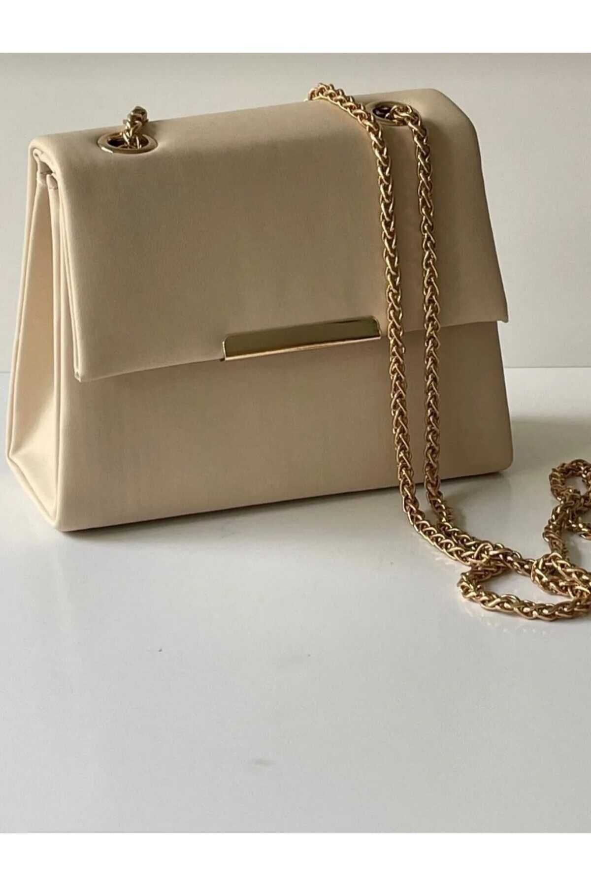 TrendStore Bej Altın Zincir Detaylı Sert Form Kadın Abiye Çanta