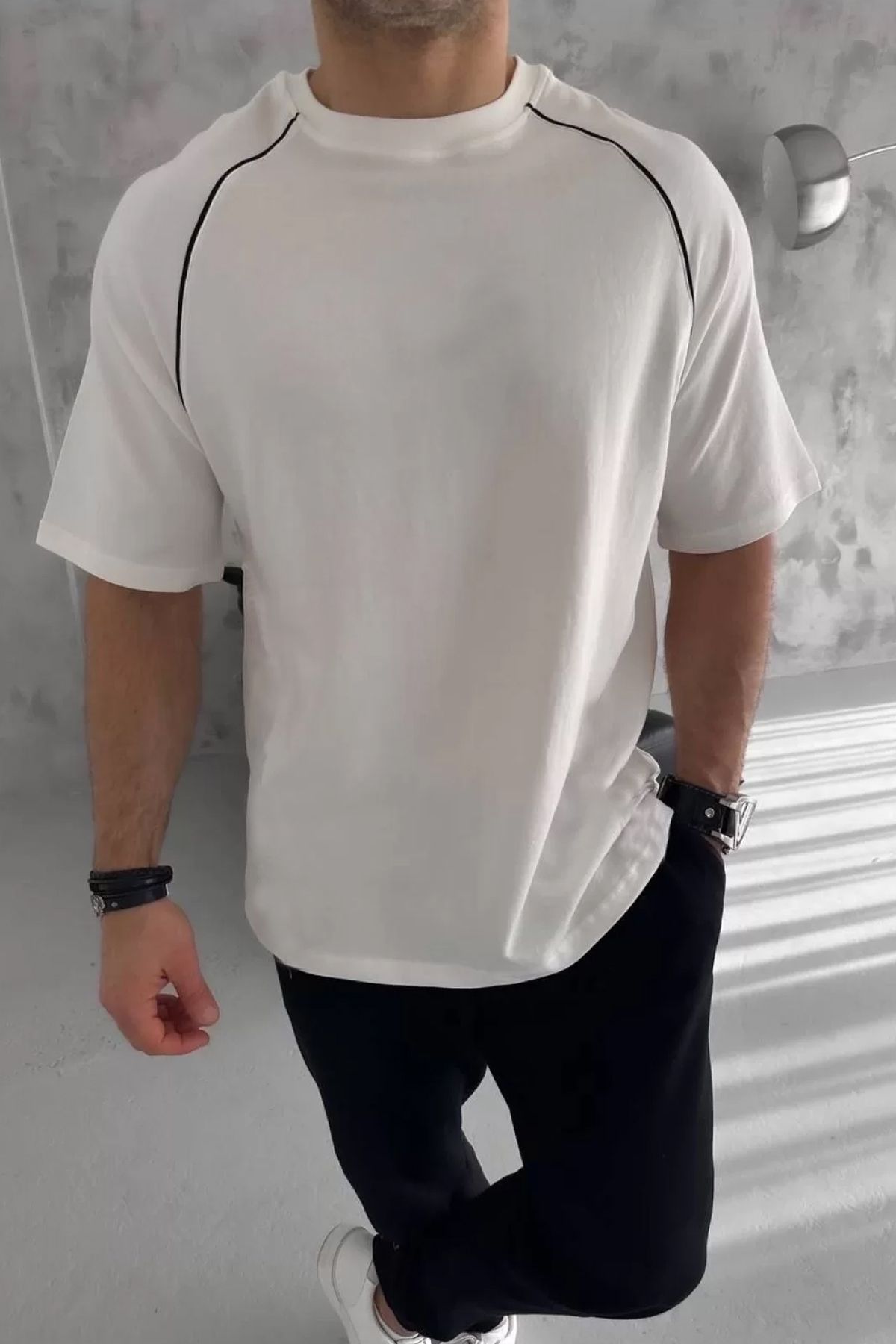 FUWEAR Oversize Arabiye Detaylı Reglan Kol Bisiklet Yaka Penye T-Shirt