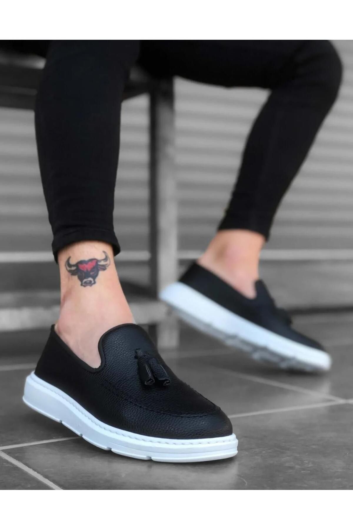 Byshoes BA0005 Bağcıksız Yüksek Taban Siyah Beyaz Klasik Püsküllü Corcik Erkek Ayakkabı