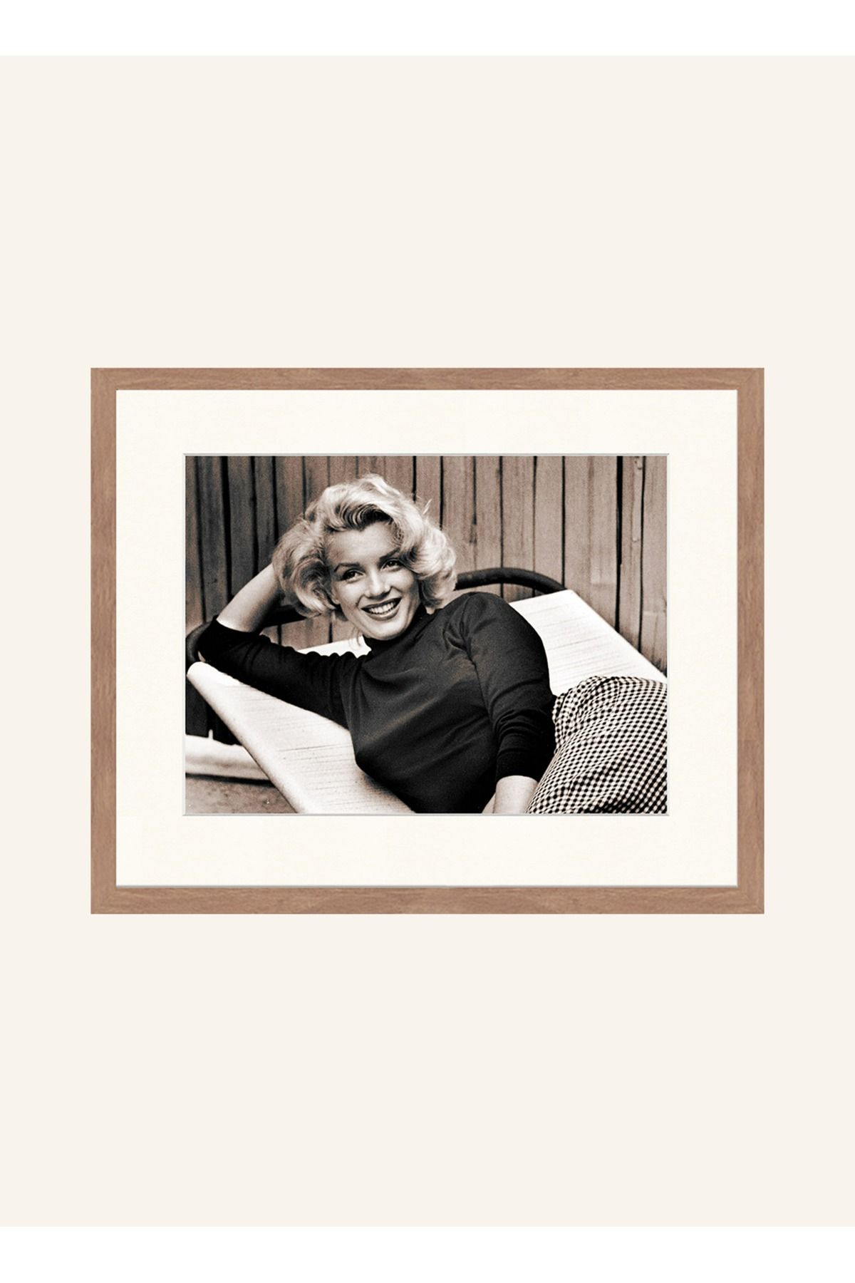 ANY IMAGE Marilyn Monroe Bahçe Çekimi Duvar Resmi, Çerçeveli, Asılmaya Hazır, Hollanda Üretimi