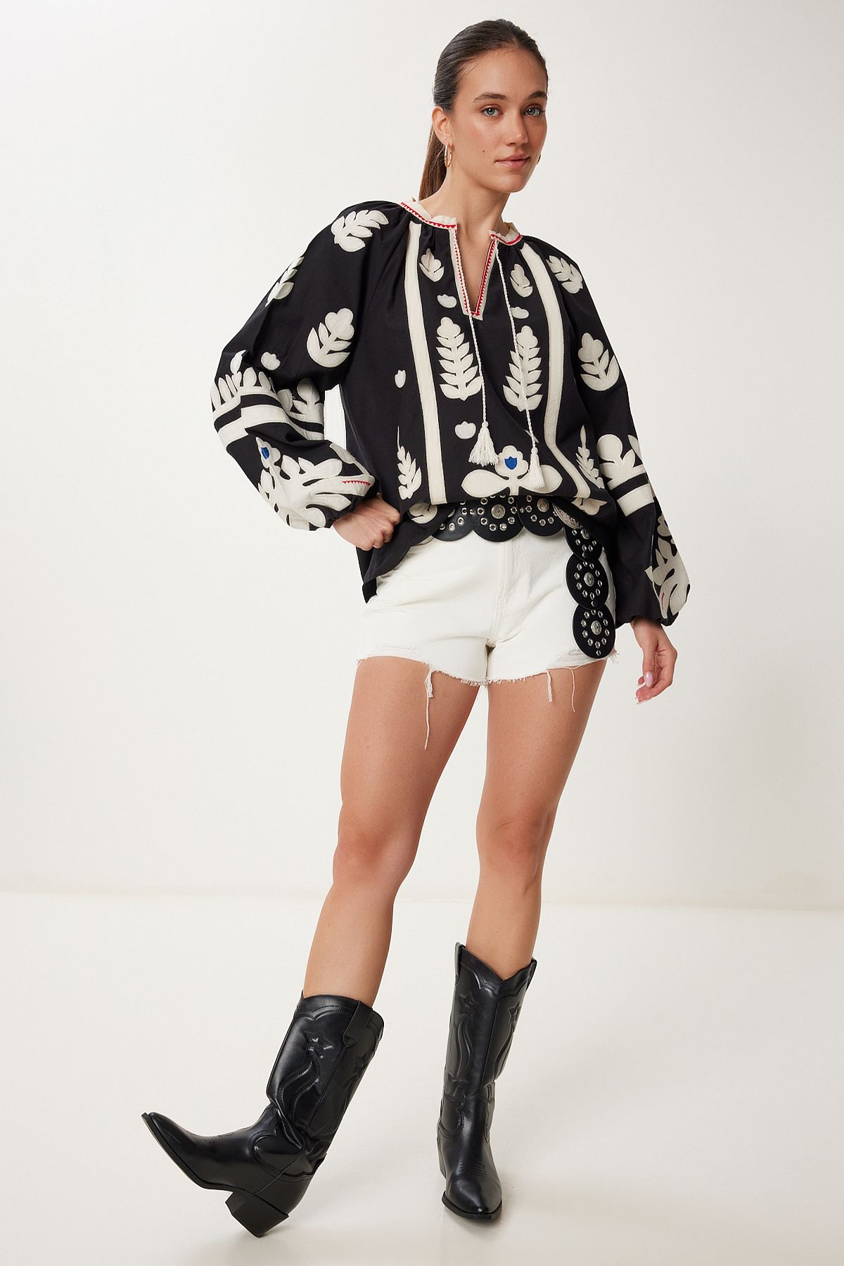 Lovelyİstanbul Nakış İşlemeli Oversize Dokuma Bluz SİYAH LES0022