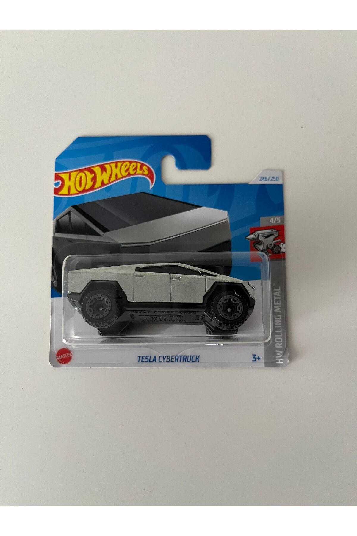 HOT WHEELS Tesla Cybertrack Hw Rolling Metal Serisinin 2024 Modeli
