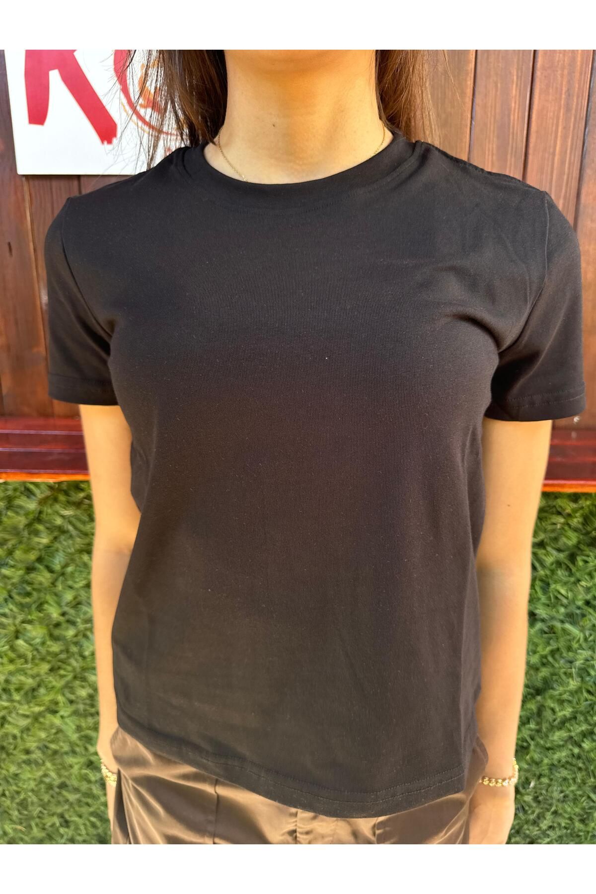 Butik Basic Baskısız Düz Model / Kadın siyah Renk T-Shirt