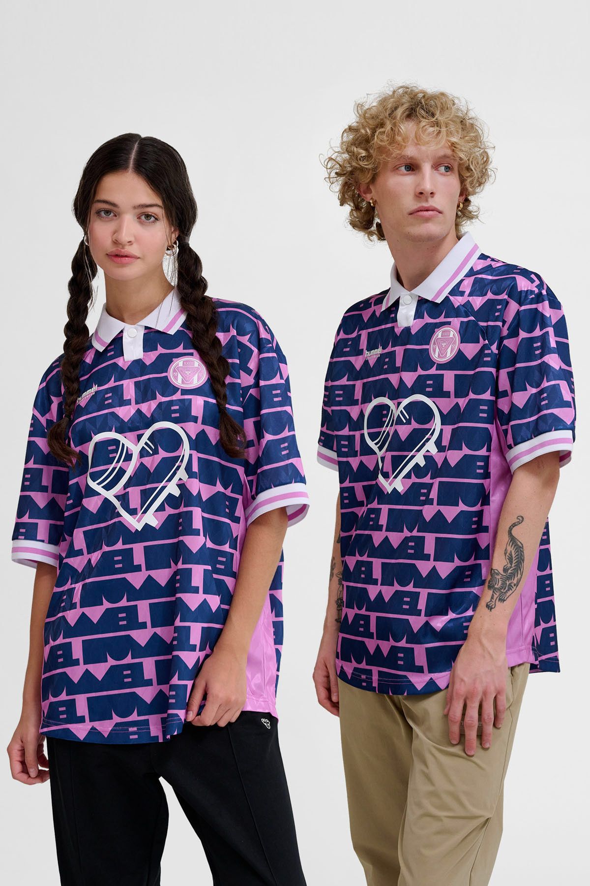 hummel Love Loose Kısa Kollu Futbol Forması