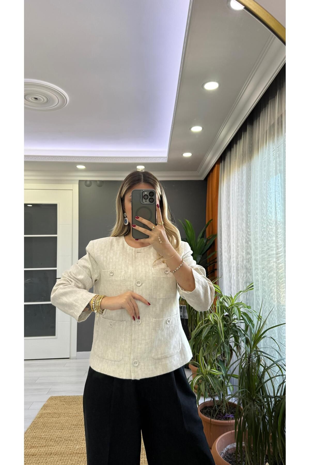 SEVİNÇ GÜNGÖR Düğmeli Ceket Krem