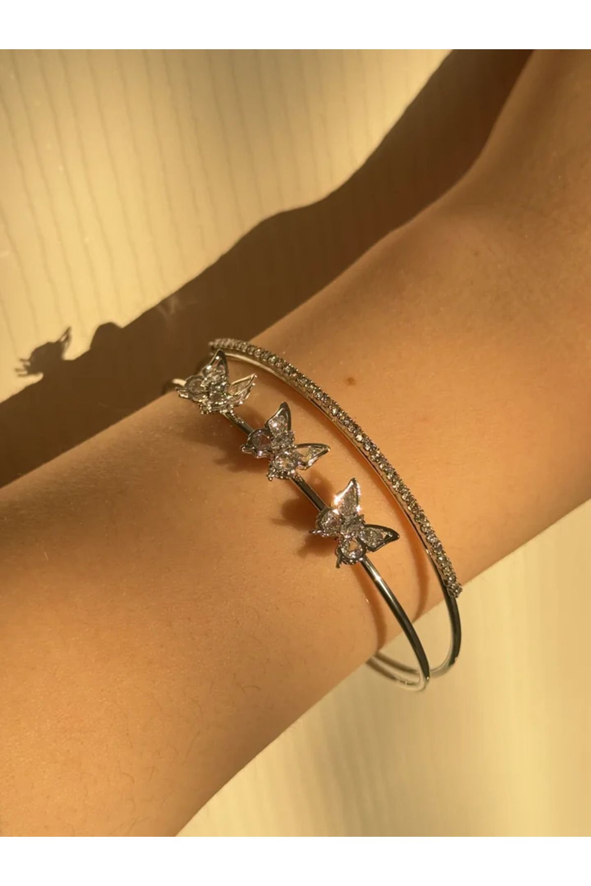 Harlofia Jewelry Taşlı Üç Kelebekli Suyolu Bilezik