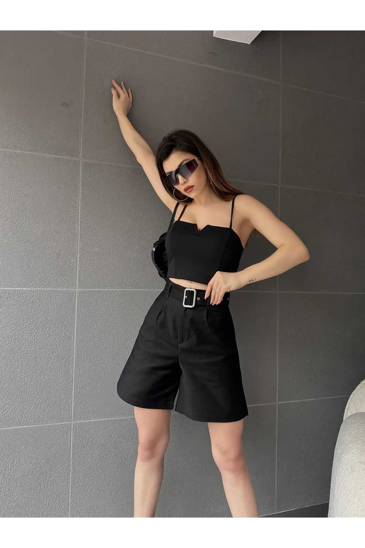 Zeliza Moda Evi Kuş Gözü Kemerli Geniş Paçalı Mom Kadın Şort