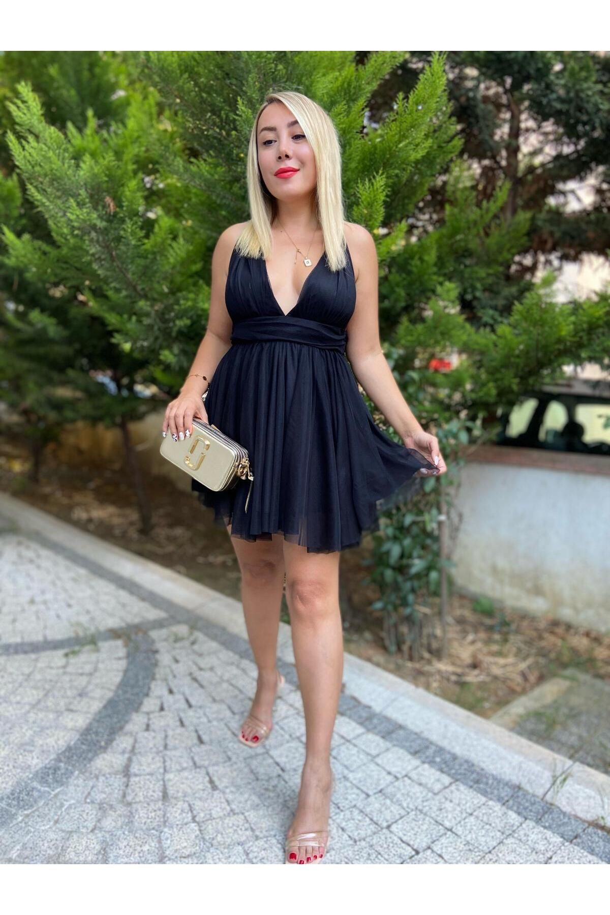 gülcanla moda Beyaz Tütülü Sırt Detay Mini Elbise
