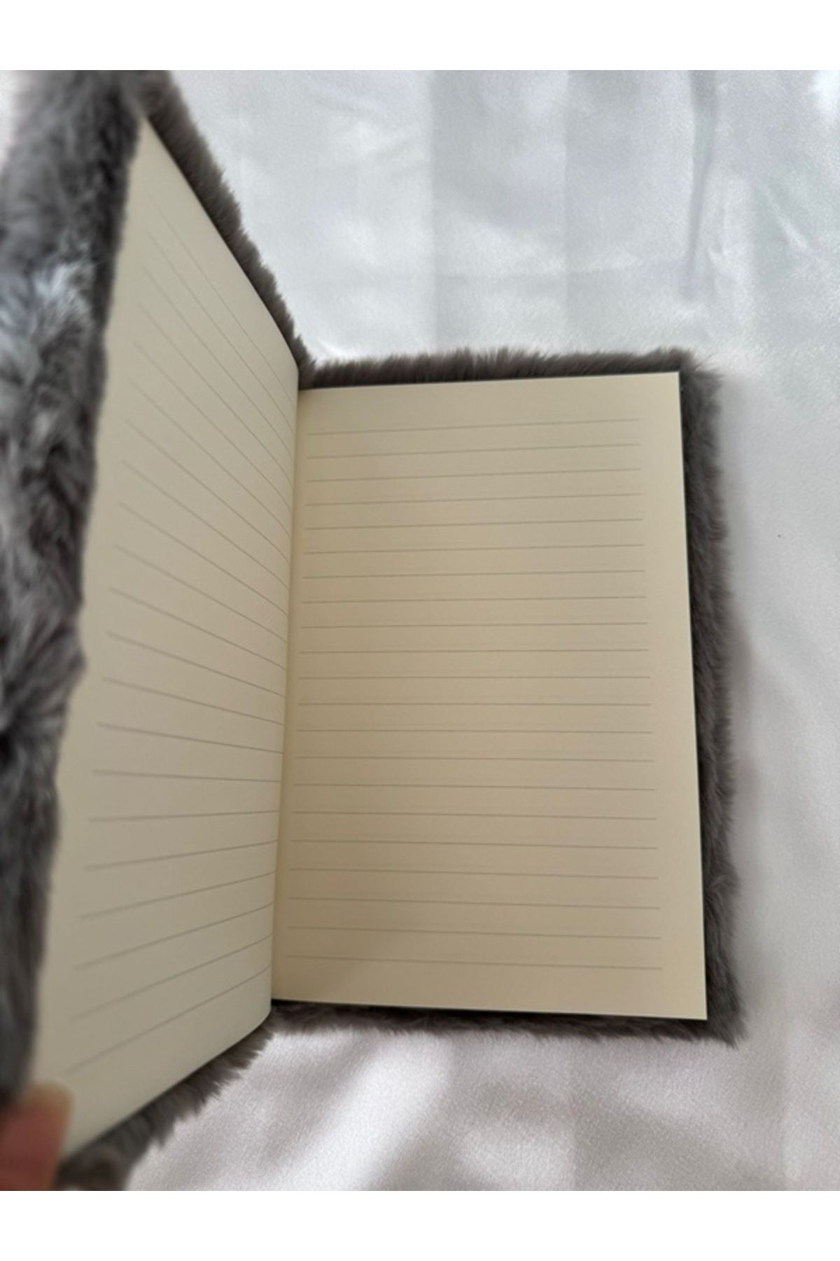 PARLAK EVREN-Plush Notebook with Cat Visual 2