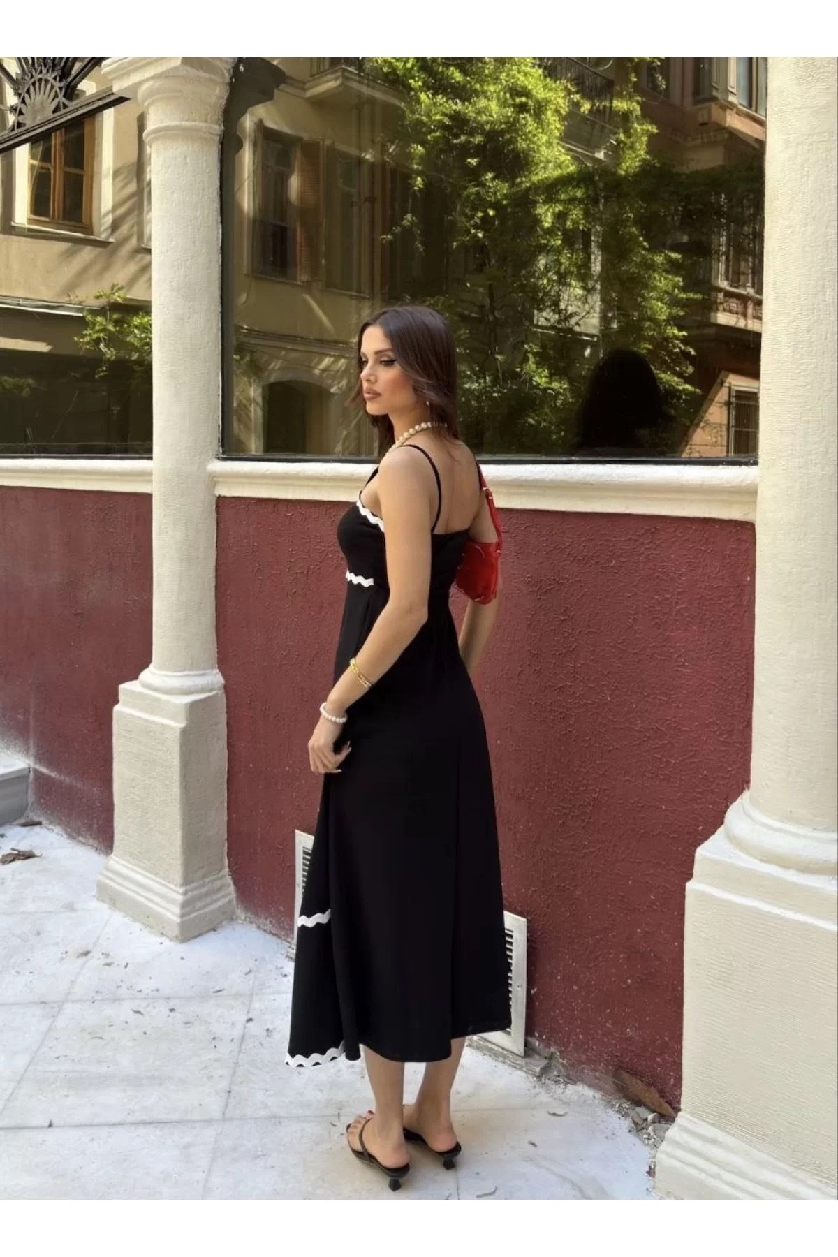 AMO Askılı Uzun Şerit Detaylı Şık ve Rahat Elbise