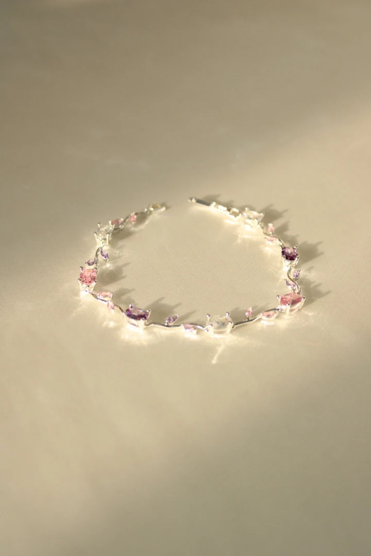 Harlofia Jewelry Gümüş Kaplama Renkli Taşlı Sıralı Lale Tulipe Bileklik