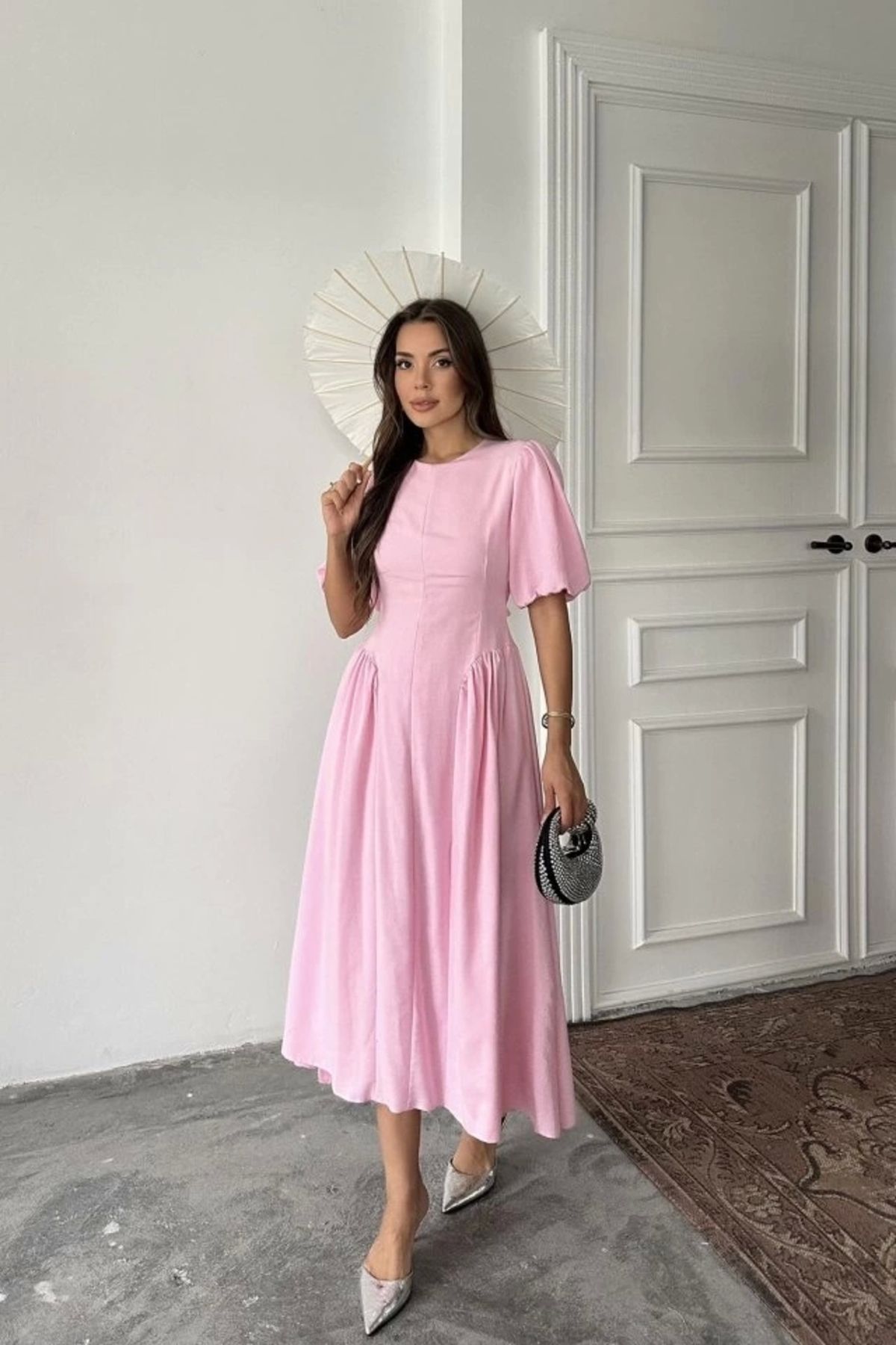 Butik Pembe Arkadan Bağlamalı Büzgülü Keten Elbise