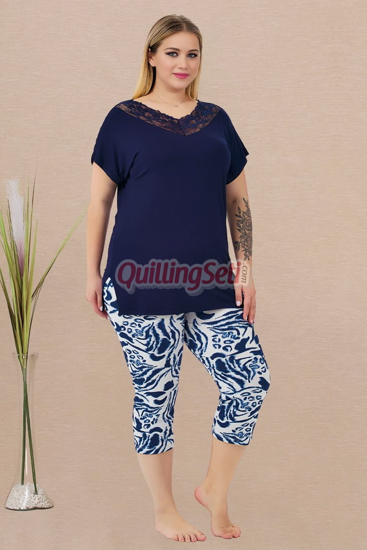 Lacivert Beyaz Renk, Çiçek Desenli 10734 Pamuklu Büyük Beden Tayt ve Kapri Anne Pijama Takımı Lacivert Beyaz Renk, Çiçek Desenli 10734 Pamuklu Büyük Beden Tayt ve Kapri Anne Pijama Takımı, 2XL-10734, Büyük Beden Kapri Pijama Takımı, 2XL-10734