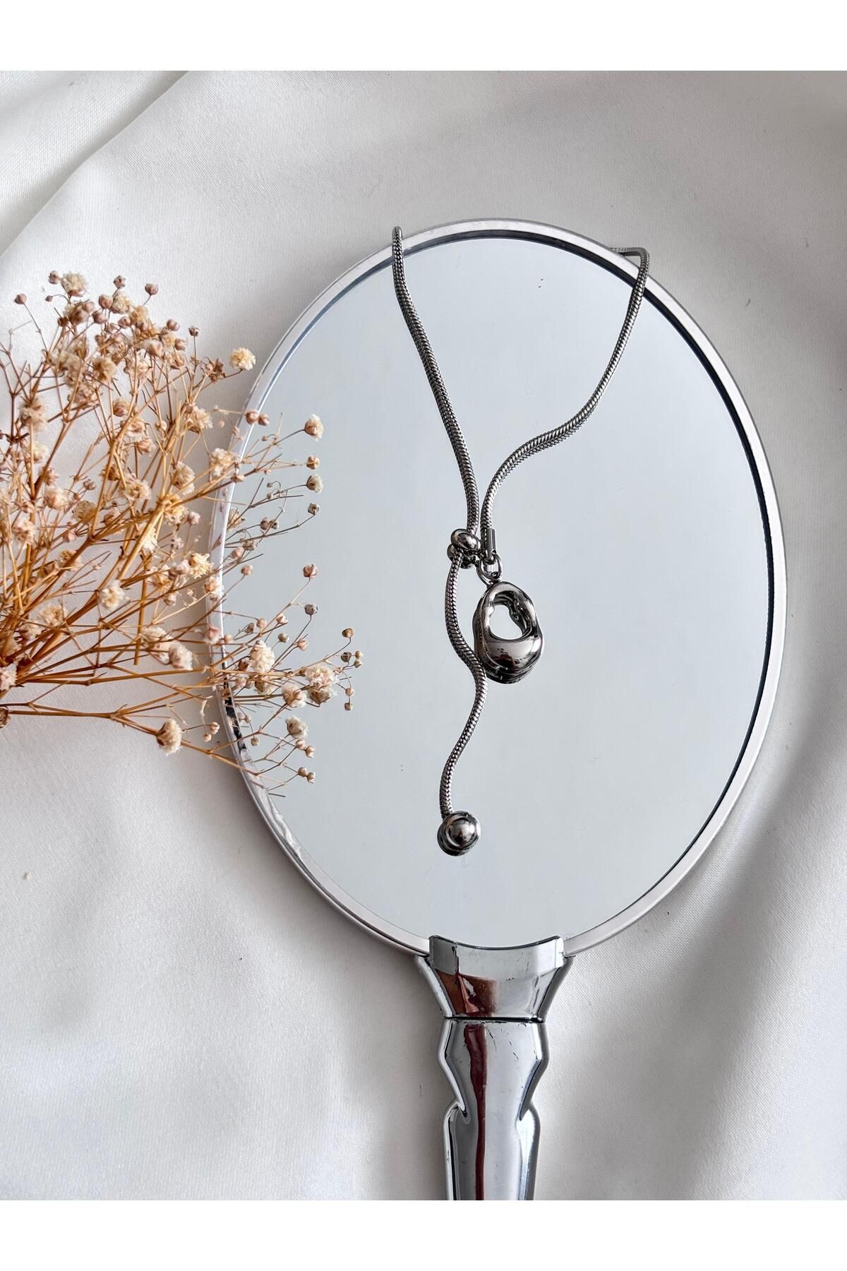 Bellamy Jewelry Asimetrik Detaylı Kolye