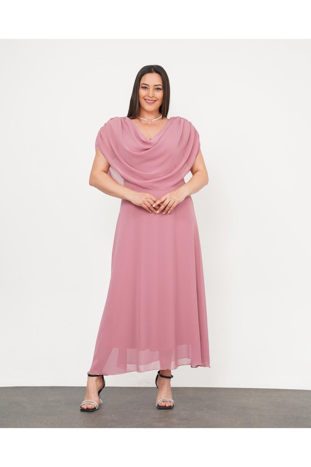 Butik Nilyam Kadın Büyük Beden Drape Yaka Omuz Drape Detaylı Şifon Uzun Abiye Elbise 24775