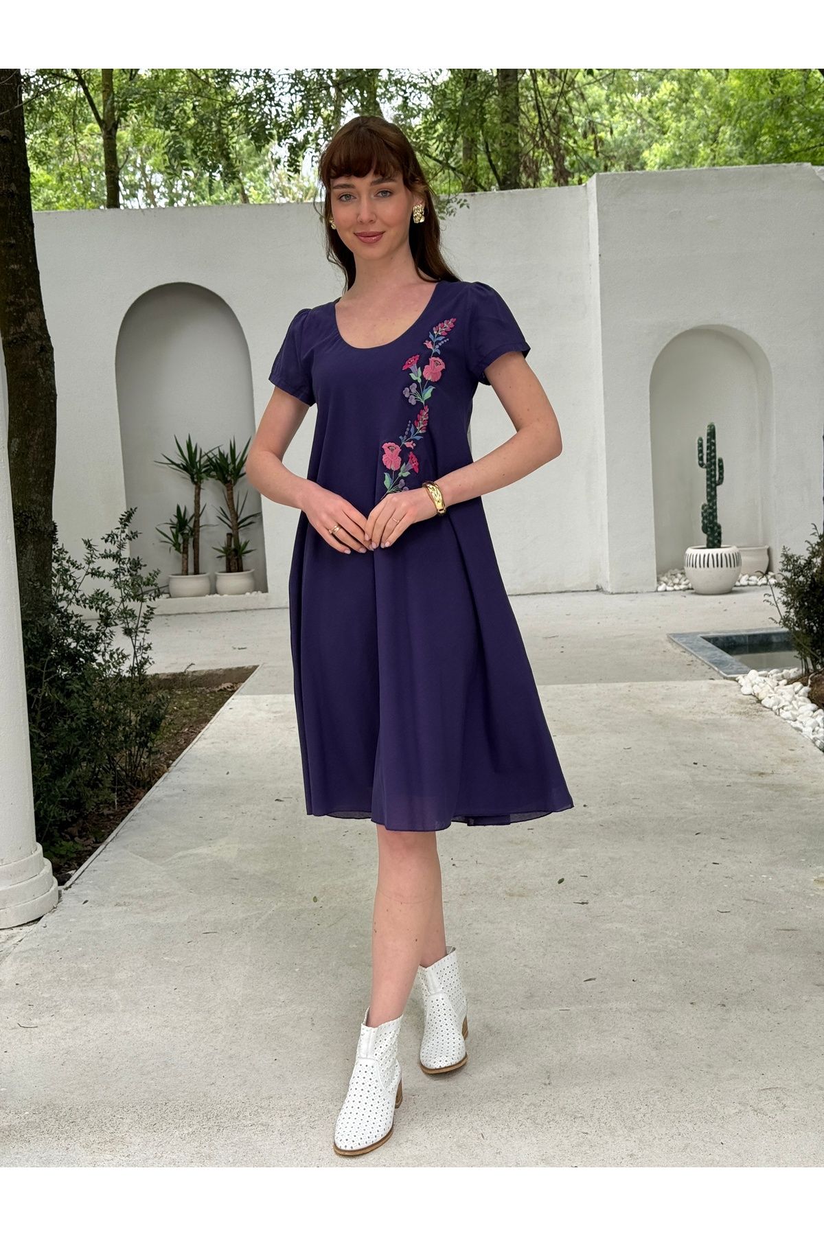 Butik Esra Kandemir YAZLIK PAMUKLU NAKIŞLI ELBİSE
