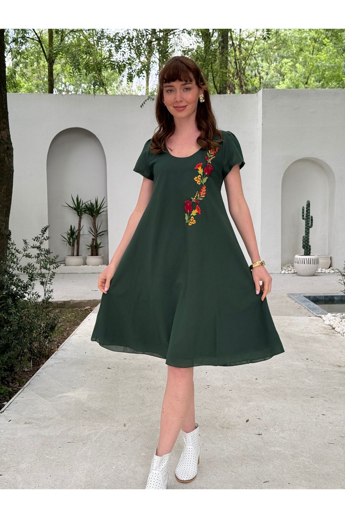 Butik Esra Kandemir YAZLIK PAMUKLU NAKIŞLI ELBİSE