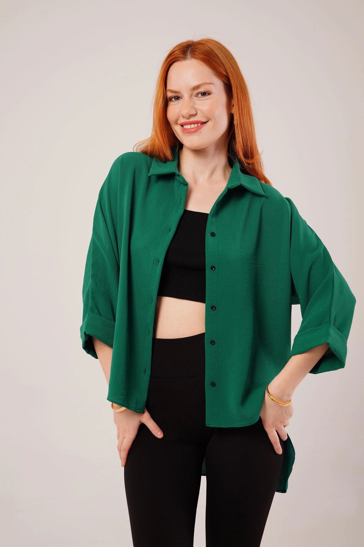 MODA Kol Katlama Detaylı Zümrüt Yeşili Gömlek