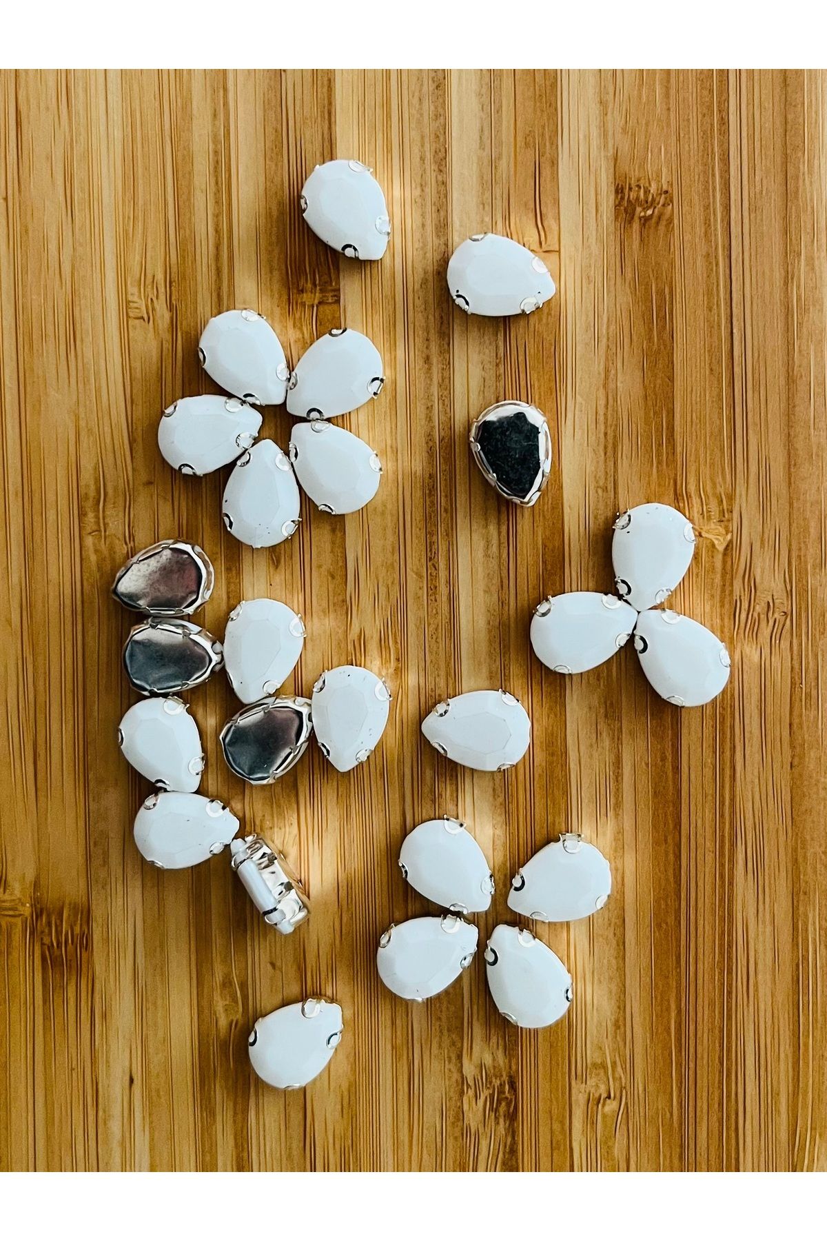 Öztürk Damla Şekilli Kasalı Beyoğlu Taşı Dikme Akrilik Boncuk. 10x14mm. 25 Adet