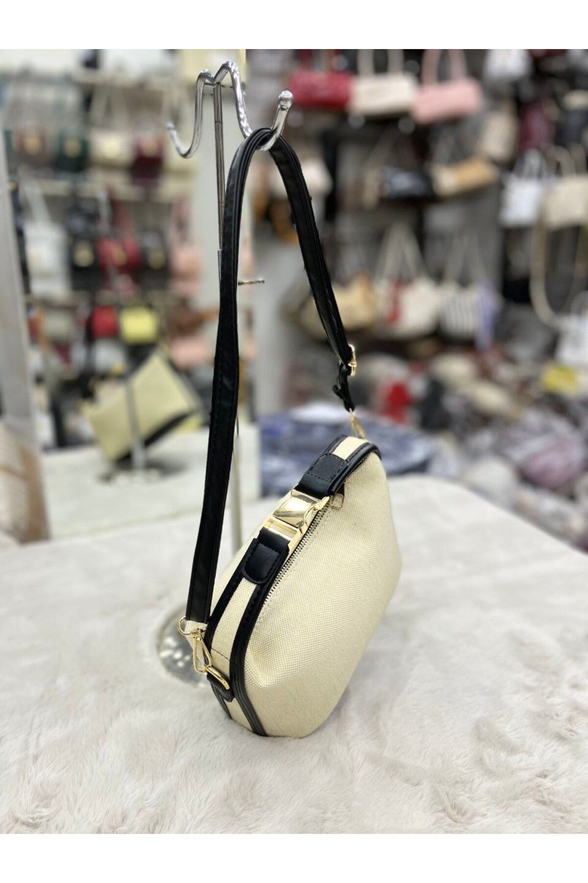 bynarincollection günlük tokalı model kol çantası
