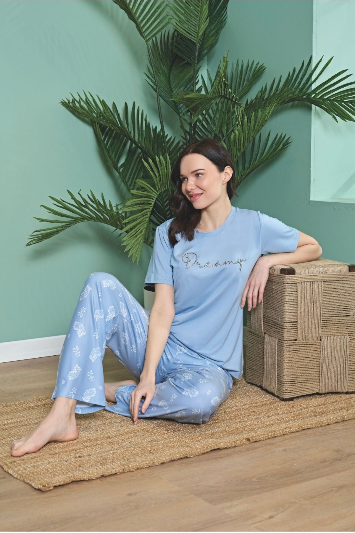 Over Sleep by Poleren Tüylenmez Kırışmaz Kumaş Kısa Kol Yazlık Kadın Pijama Takımı
