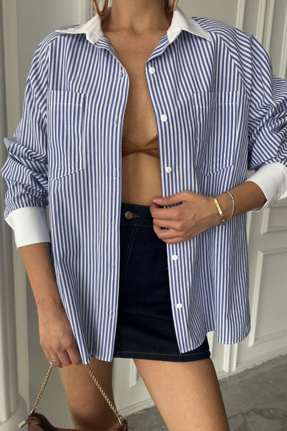 VELİZADE Yaka ve Manşet Detaylı Mavi Beyaz Çizgili Oversize Kadın Poplin Gömlek
