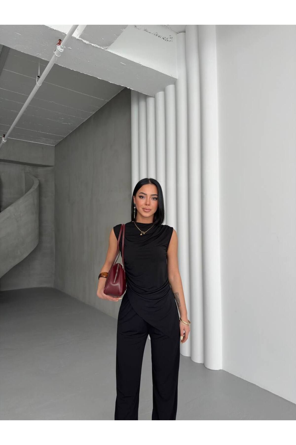 Butik Beyza Asimetrik Kesim Bluz Pantolon İkili Takım