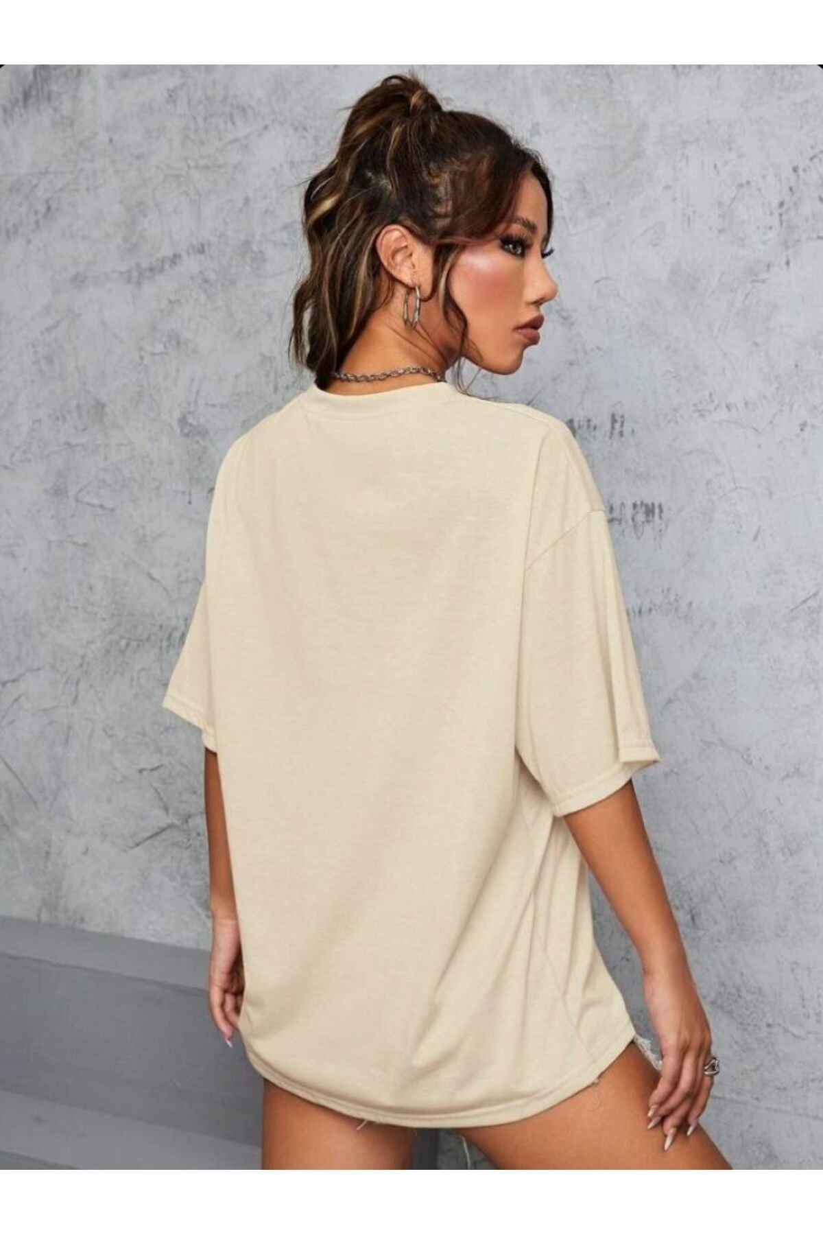 KANERUZ Unisex Rahat Kesim Bisiklet Yaka Bej Renk Tişört