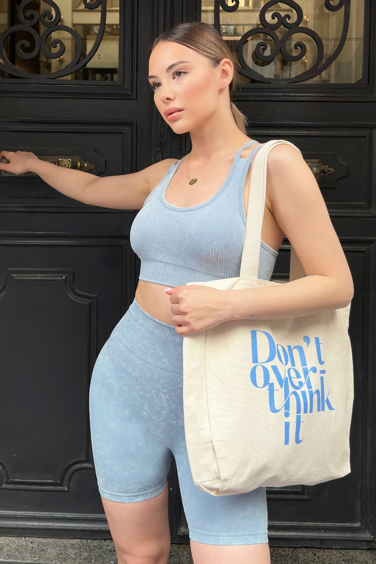 VAGGON Çapraz İpli Crop Bluz Ve Kısa Şort Tayt Ve Çanta Takım Sports V00021
